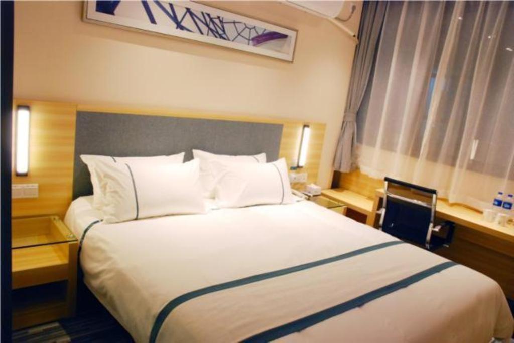 Comfort International Automobile Tongji 2*