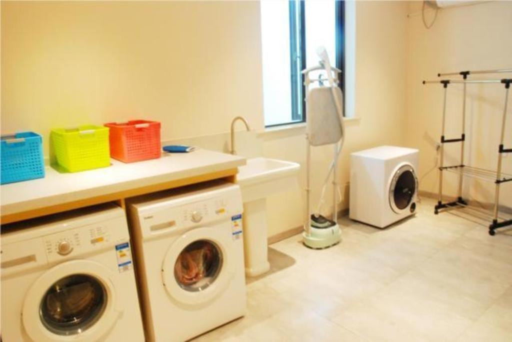 Comfort International Automobile Tongji Hotel 2*