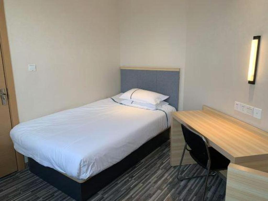 Comfort International Automobile Tongji 2*