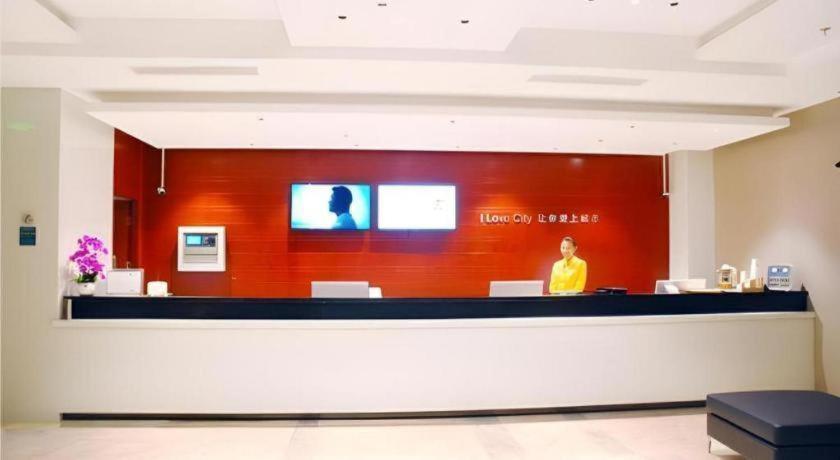 Comfort International Automobile Tongji Shanghai